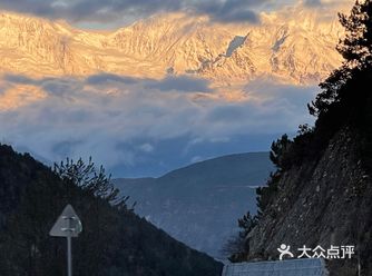 日照金山，一个人一生必看一次的美景