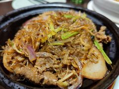 金针菇粉丝肥牛煲-有璟阁港式餐厅(国贸商城店)