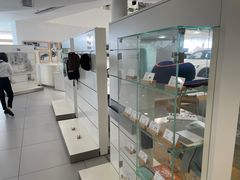 -杭州中沃沃尔沃4S店(滨江区店)