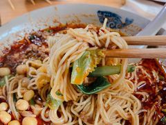 -丁丁猫重庆小面(徐州路店)