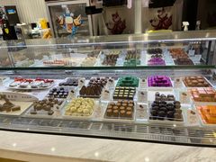 面包甜点陈列柜-GODIVA(王府井apm店)