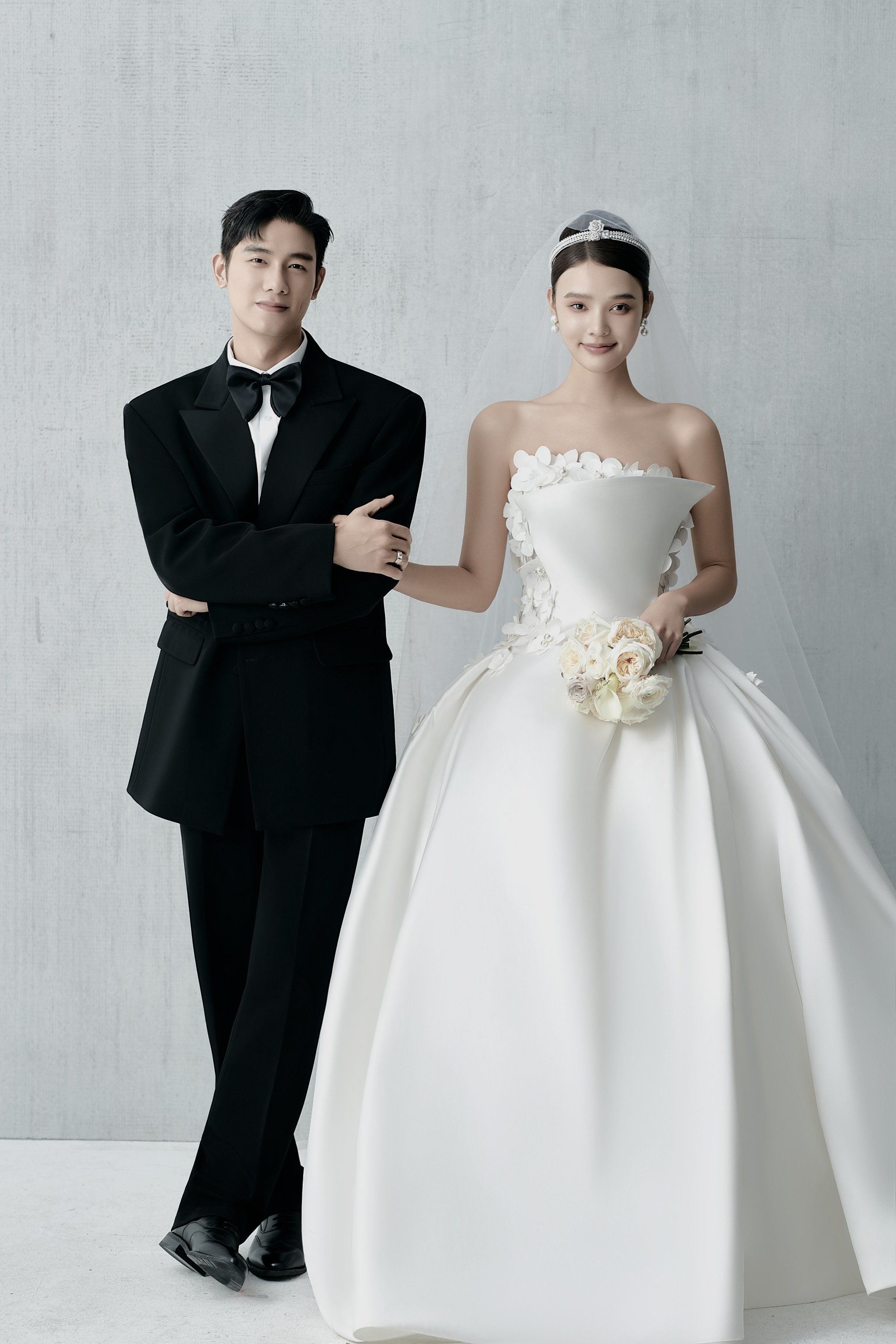 男朋友执意要拍的室内主纱极简婚纱照75