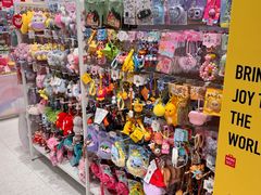 -名创优品(海珠乐峰广场店)