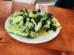 拍黄瓜-宝瑞门钉肉饼店