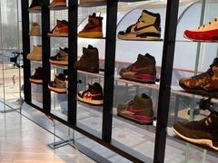 -Air Jordan(世贸天阶店)