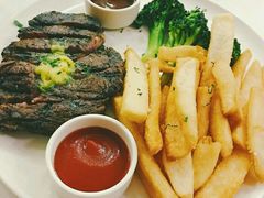 -WOLFGANG PUCK KITCHEN & BAR(迪士尼小镇店)