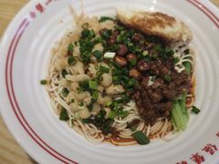 -犟一碗双椒鸡面(得意世界店)