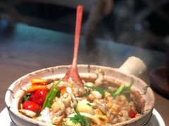 -啫响粤煲料理(万好大厦店)