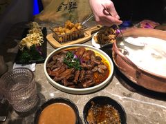 -三人行骨头王火锅(长寿店)