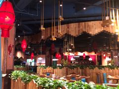 大堂-老滇山寨•云南特色菜•地方菜•民族风情歌舞表演(金碧店)