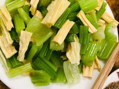 -宝瑞门钉肉饼店