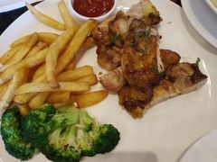 -WOLFGANG PUCK KITCHEN & BAR(迪士尼小镇店)