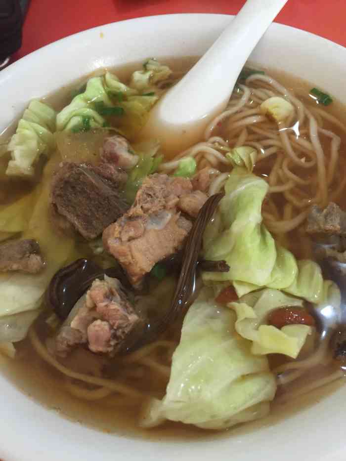 平常吃个工作餐还可以,对于快餐这种类型的沙县小吃已经做的很不错了.