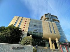 -梅陇体育中心游泳馆