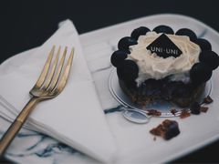 -UNI UNI(环亚凯瑟琳店)