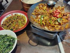 -富正毅三下锅·湘西韵味(天门山索道店)