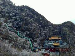 -鸡鸣山旅游风景区