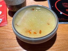 w银耳雪梨汤-德香苑脆皮烤鸭·经典(爱融荟城店)