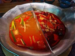 台式麻辣锅拼番茄牛膝骨-湊湊火锅·茶憩(东城万达店)