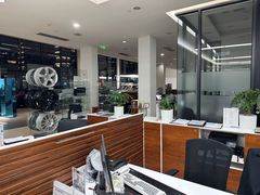 -上海宝信宝马4S店