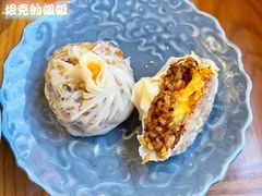 蛋黄芝士纸皮烧麦-鑫震源·苏式大虾生煎(山塘街店)