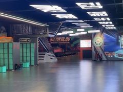 -极限PLAY运动娱乐新世界·团建派对潮玩休闲馆·室内蹦极高空游乐园