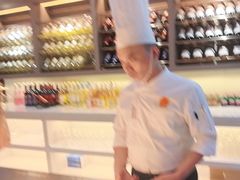-腾阁自助餐厅(朝林广场店)