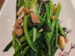 猪油渣炒菜心-兴粤匯香港茶餐厅(宝山日月光店)