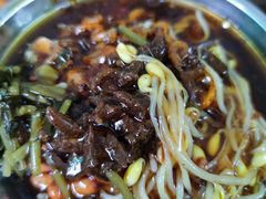 -灵山卢梅燕粉店