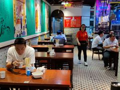 大堂-陈光记烧腊(长寿路店)