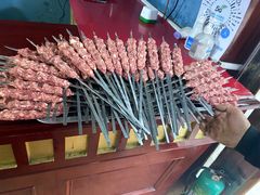 -烤肉小伙烤肉店