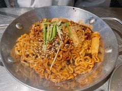 炸酱拉面-富乐满韩国正宗炸鸡韩国料理(虹泉路店)