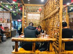 大堂-铁锅炖灶台鱼老三炖鱼馆