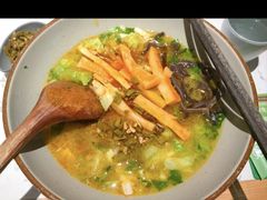 -百春原湖南牛肉粉(百联世纪店)
