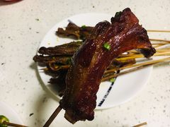 烟薰大排-陈员外正宗夹江烧烤(广福路店)