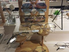 -Trend1881视光·蔡司视觉(领展广场店)