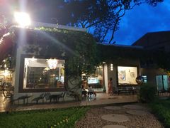 -莓园冰淇淋店