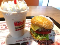 -The Habit Burger Grill 哈比特汉堡(复兴soho店)