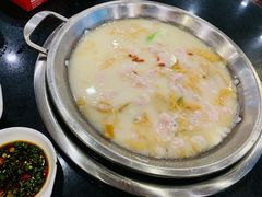 -老来福·非遗酸汤兔(凯旋路店)