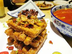 -铜锣湾·有麝自然香(重庆新天地店)