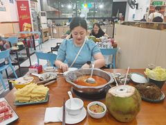 -老何家后安粉·糟粕醋海鲜火锅(三亚湾椰梦长廊店)