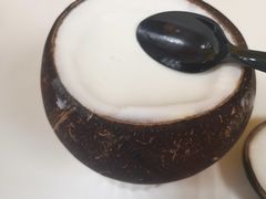 -志龙皇冠吃货椰子铺