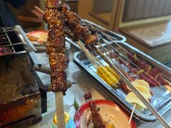 -哈尔滨小酒馆·鲜肉现穿自助烧烤(康新花园店)