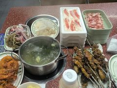 -四囍码头海鲜烧烤自助火锅(外滩南京东路悦荟广场店)