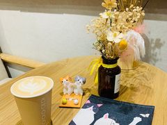 -藏猫猫咖啡主题馆(中央大道店)