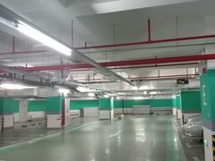 -中庚漫游城停车场