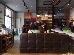 大堂-珍巴奴毛肚牛肉小火锅(四惠店)