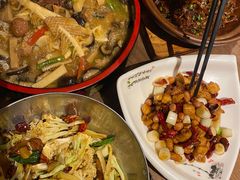 -有红鸡毛店·川菜(建设路店)