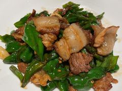 天柱山辣椒炒黑毛猪肉-山里亲戚(淞虹路店)
