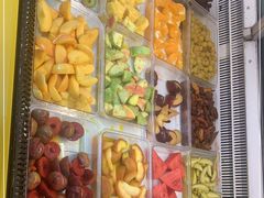 自助取餐区-老炳·七丛松甘草水果
